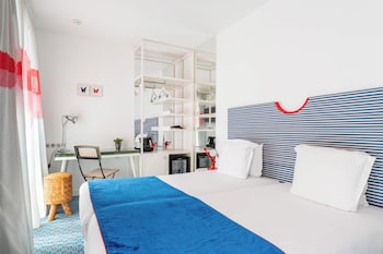 Family Superior, 2 Rooms - Complimentary soft minibar, courtesy tray, digital press, fitness, sauna