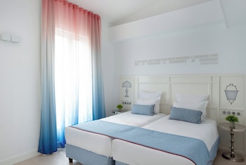 Duplex Apartment - Complimentary soft minibar, courtesy tray, digital press, fitness, sauna