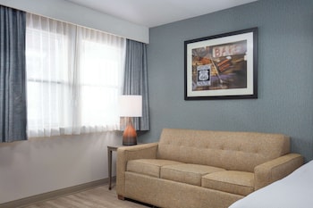 Standard Room, 2 Queen Beds, Accessible, Bathtub (1st Floor;with Sofabed)