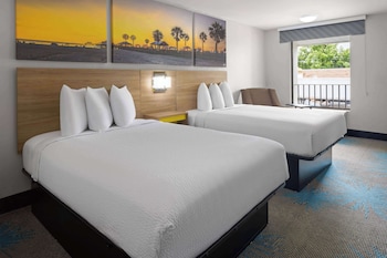 Room, 2 Double Beds, Accessible, Non Smoking (Mobility Accessible)