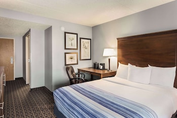 Deluxe Room, 1 Queen Bed, Accessible, Non Smoking