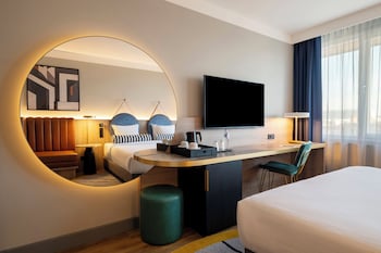 Superior Room, 1 King Bed