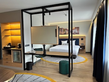 Junior Suite, 1 King Bed