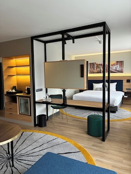 Junior Suite, 1 King Bed