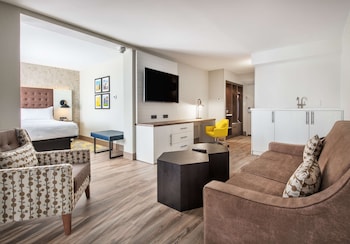 Junior Suite, 1 King Bed