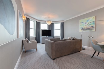 Deluxe Double Suite with View
