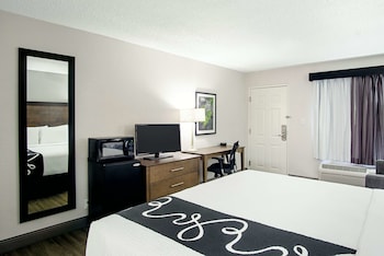 Deluxe Room, 1 King Bed, Non Smoking