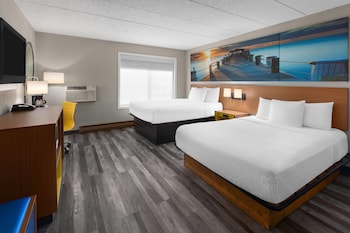 Room, 2 Queen Beds, Accessible, Non Smoking