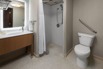 Room, 2 Queen Beds, Accessible, Non Smoking