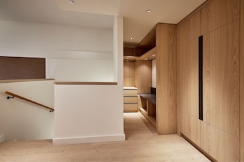 Club Room, 1 Bedroom