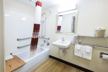 Standard Room, 1 King Bed, Accessible, Non Smoking
