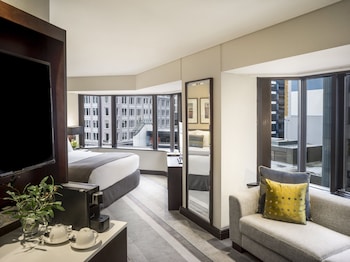 Premium Room, 1 King Bed, Jetted Tub