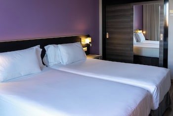 Classic Twin Room