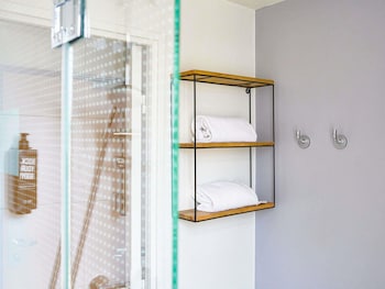 Deluxe Room, 1 Double Bed, River View