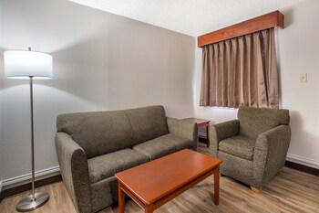 Suite, 1 King Bed, Non Smoking