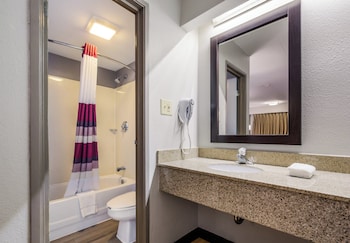 Standard Room, 1 King Bed (Smoke Free)
