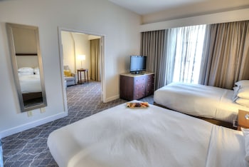 Suite, 2 Queen Beds, Non Smoking