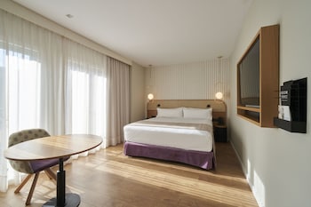 Executive Double or Twin Room (Single Use)