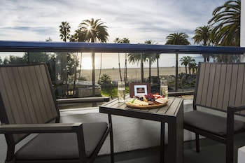 Deluxe Room, 2 Double Beds, Balcony, Ocean View (Ocean View with Two Double Beds, Priv)