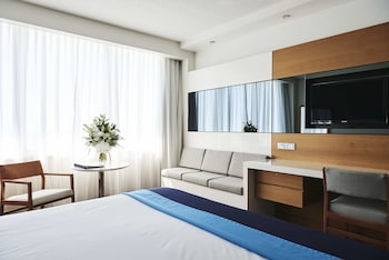 Executive King Marina View