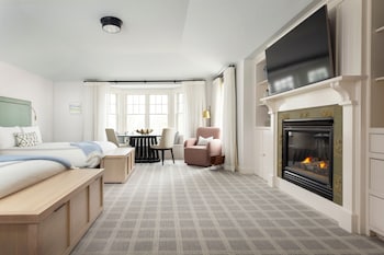 Deluxe Room, 2 Queen Beds (Cottage)