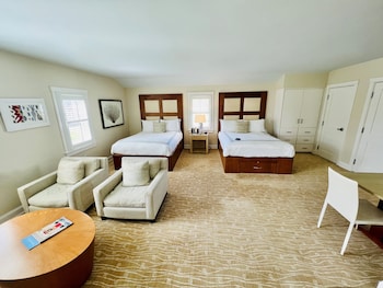 Suite, 2 Queen Beds (Spa)