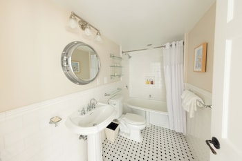 Superior Cottage, 2 Queen Beds