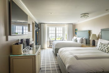 Cottage, 2 Queen Beds (Pier View)