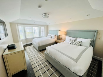 Suite, 2 Queen Beds, Ocean View (Cottage)