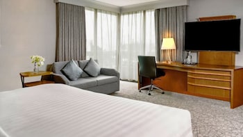 Junior Suite, 1 King Bed (Ravine View)