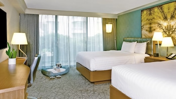 Room, 2 Queen Beds (Walk In Shower, Pet Friendly)