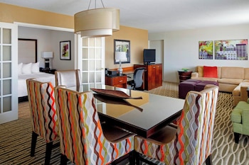 Suite, 1 King Bed, Non Smoking