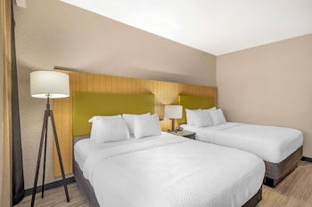 Room, 2 Queen Beds, Accessible, Non Smoking