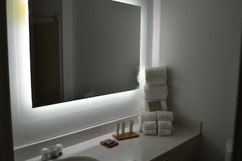 Room, 2 Queen Beds, Non Smoking