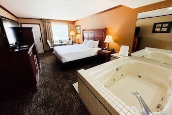 Deluxe Room, 1 King Bed, Non Smoking (Whirlpool In Bath)