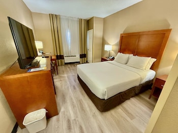 Room, 1 Queen Bed, Accessible, Non Smoking (Accessible Tub)
