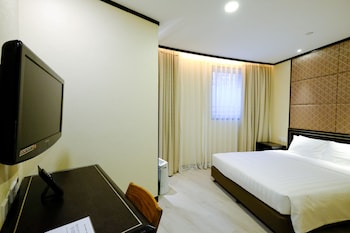 Pacific Plus- Double Bed