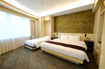 Premier Studio - King Bed