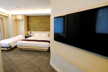 Premier Studio - King Bed