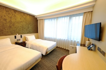 Pacific Premier - Twin Bed