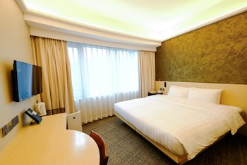 Pacific Premier - Double Bed