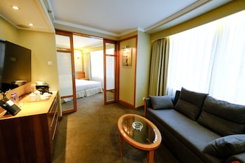 Standard Studio - King Bed