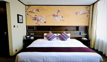 Pacific Executive  Room