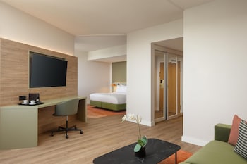 Premium Room, 1 King Bed