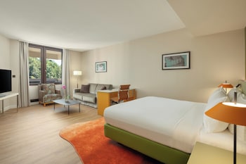 Deluxe Room, 1 King Bed