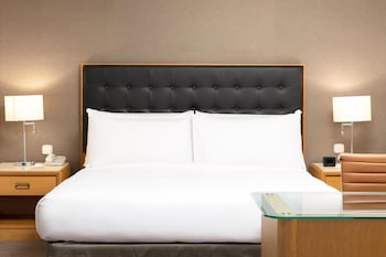 Deluxe Room, 1 King Bed