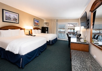 Signature Room, 2 Queen Beds, Patio, Ground Floor
