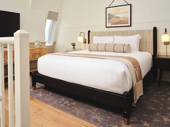 Suite (Belcourt 2 Level)