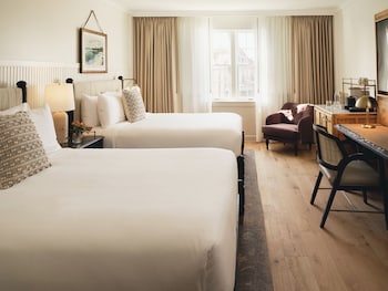Deluxe Room, 2 Queen Beds (Newport)