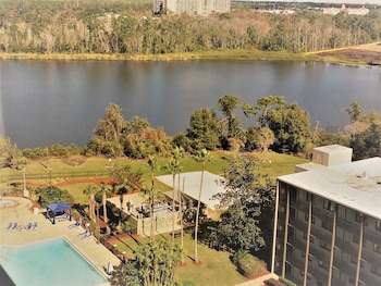 Room, 2 Queen Beds, Non Smoking, Lake View (Lake Buena Vista View)